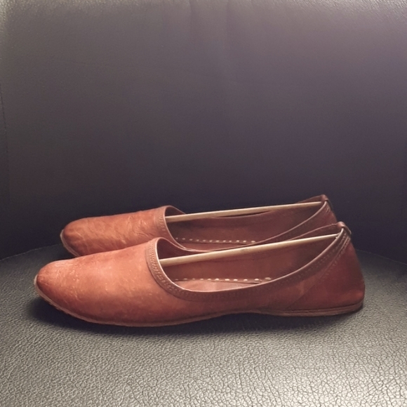 Handmade Camel Leather Flats from India. Tan. Size 8 - Picture 2 of 16